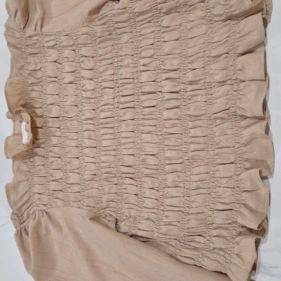 H&M Cream Smocked Blouse with Peter Pan Collar Size M NEW NO TAG - Picture 6 of 9